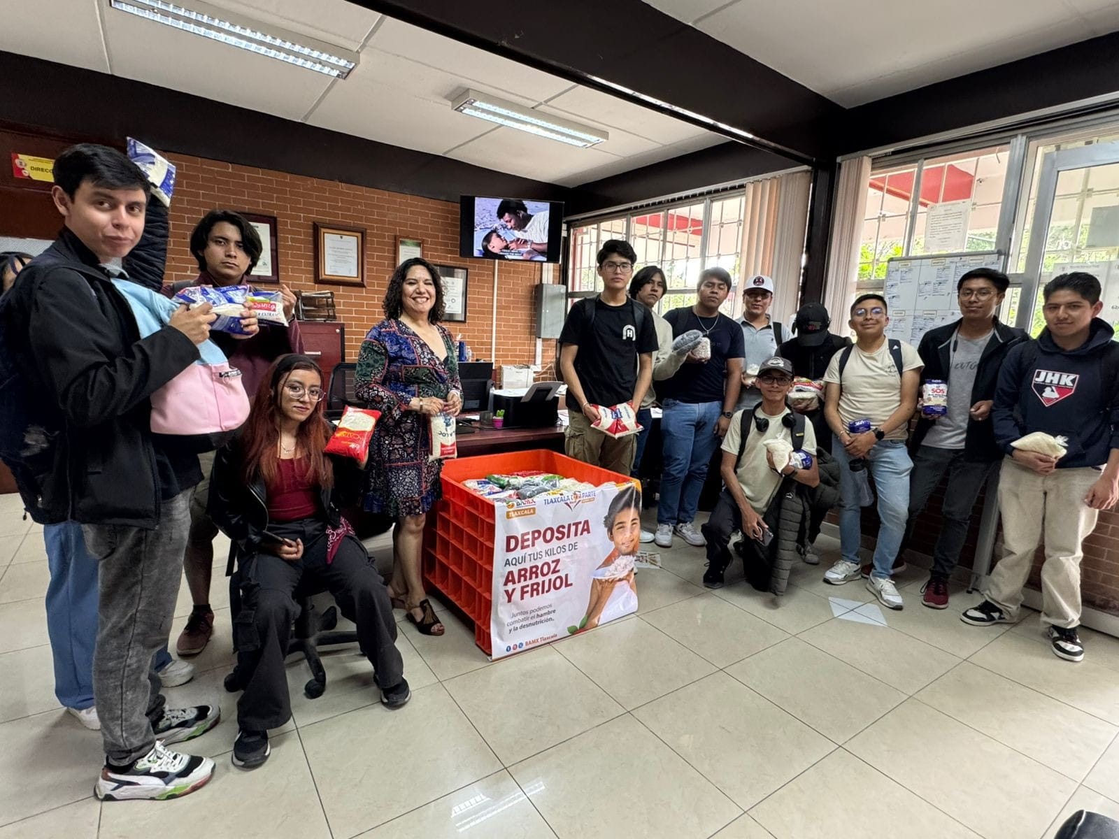 La comunidad UATx brinda respuesta positiva a la campaña 𝐓𝐥𝐚𝐱𝐜𝐚𝐥𝐚 𝐂𝐨𝐦𝐩𝐚𝐫𝐭𝐞: 𝐇𝐚𝐦𝐛𝐫𝐞 𝐂𝐞𝐫𝐨